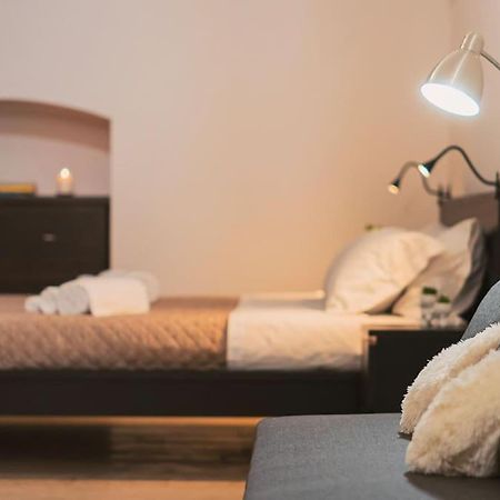 Trani -Suite ❉Marmor - Elegante Casa Storica ❉ Bagian luar foto