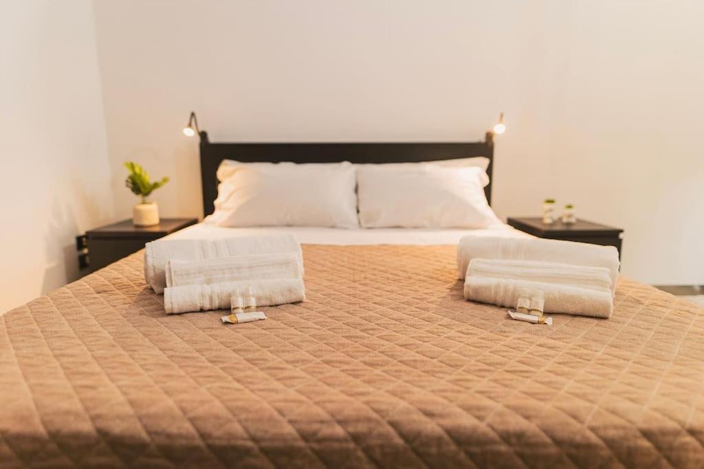 Trani -Suite ❉Marmor - Elegante Casa Storica ❉ Bagian luar foto