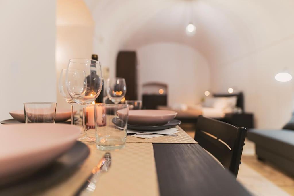 Trani -Suite ❉Marmor - Elegante Casa Storica ❉ Bagian luar foto